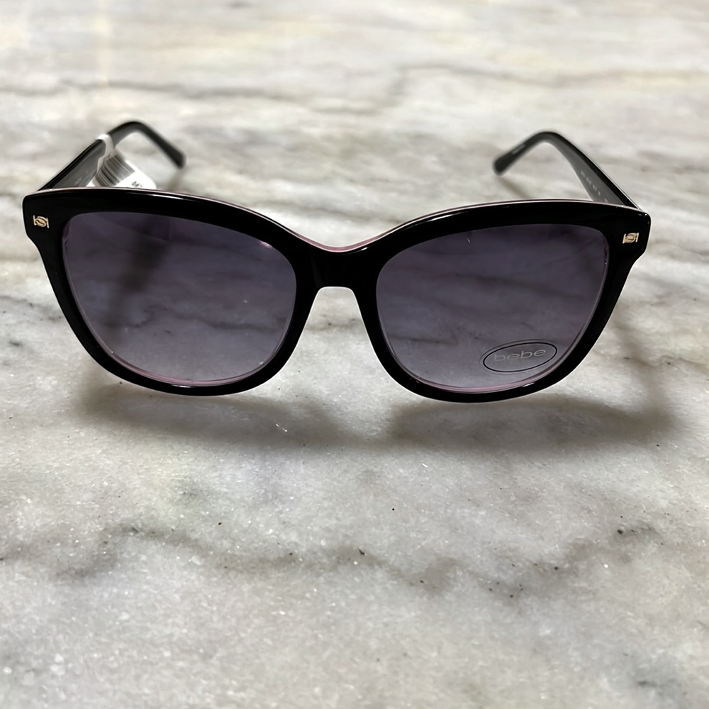 Women’s black and cheetah print bebe sunglasses